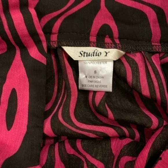 Women's Studio Y Blouse - Picture 3 of 4